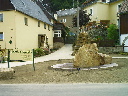  Brunnen aus Sandstein in Krippen - Hotel "Erbgericht" 