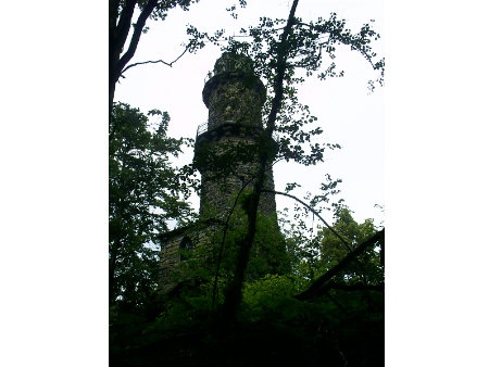 Der 1904 erbaute Aussichtsturm auf dem Pfaffenstein Aussichtsturm auf dem Pfaffenstein pfaffenstein aussichtsturm pfaffendorf