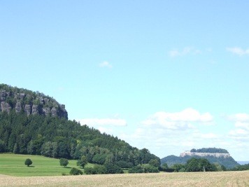 Pfaffenstein und Festung Königstein Pfaffenstein und Königstein Pfaffenstein Festung Königstein