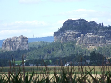 Falkenstein und Schrammsteine vom Wolfsberg aus Falkenstein und Schrammsteine - Sächsische Schweiz  falkenstein schrammsteine wolfsberg sächsische schweiz elbsandsteingebirge