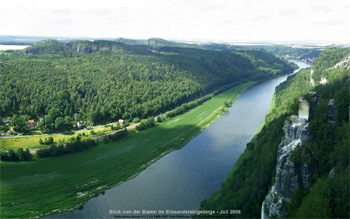 Blick von der Bastei von Rathen bis Wehlen als scrollener Bildschirmschoner Neuer Bildschirmschoner Panoramablick von der Bastei zum Download bildschirmschoner rathen bastei sächsische schweiz