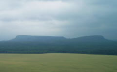 Links Kleiner, rechts Großer Zschirnstein von der Kaiserkrone aus gesehen Wanderung zum Großen Zschirnstein, Kleingießhübel, Rosenthal, Ottomühle, Königstein (2) schöna wanderung kleingießhübel königstein hrensko wandern wanderung ottomühle rosenthal