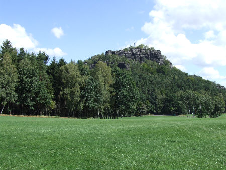 Das Panorama vom Papststein gibt es auch als Bildschirmschoner Bildschirmschoner "Panorama am Papststein, August 2008" papststein bildschirmschoner papstdorf elbsandsteingebirge sächsische schweiz