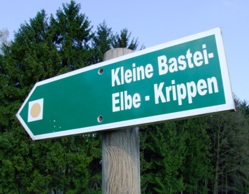 Die Kleine Bastei - von hier hat man einen schönen Blick zum Schrammsteinmassiv Wanderung Gelobtbachmühle - Großer Zschirnstein - Kleine Bastei Krippen wanderung gelobtbachmühle zschirnstein krippen kaiserkrone hundskirche mittelhangweg